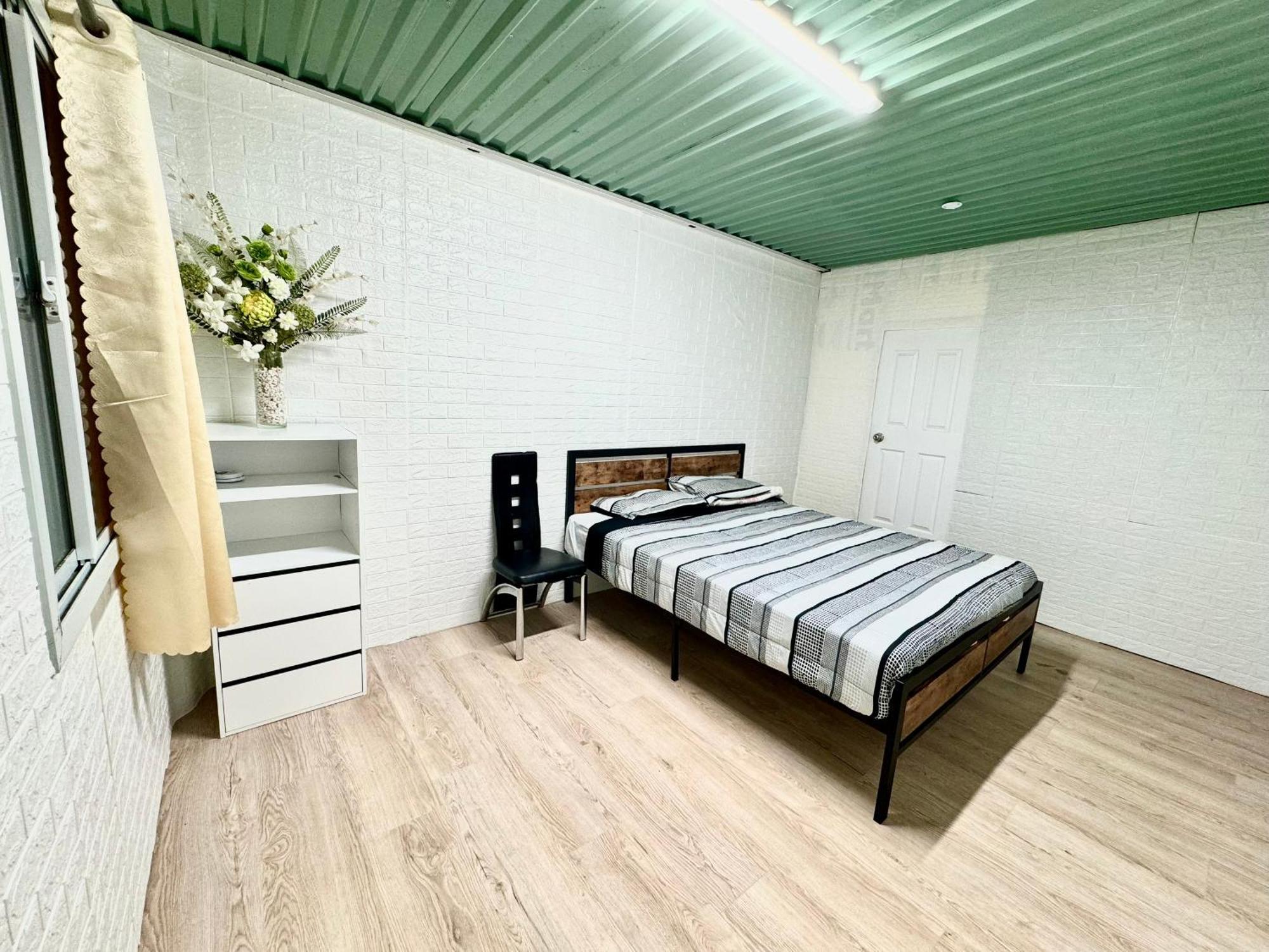 Private Cabin In Central أوكلاند المظهر الخارجي الصورة
